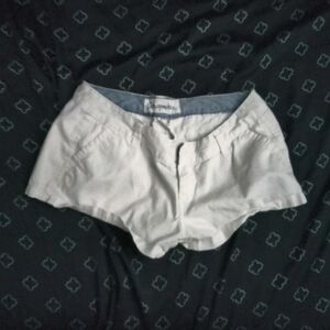 Aeropostale Women's White Cargo Shorts